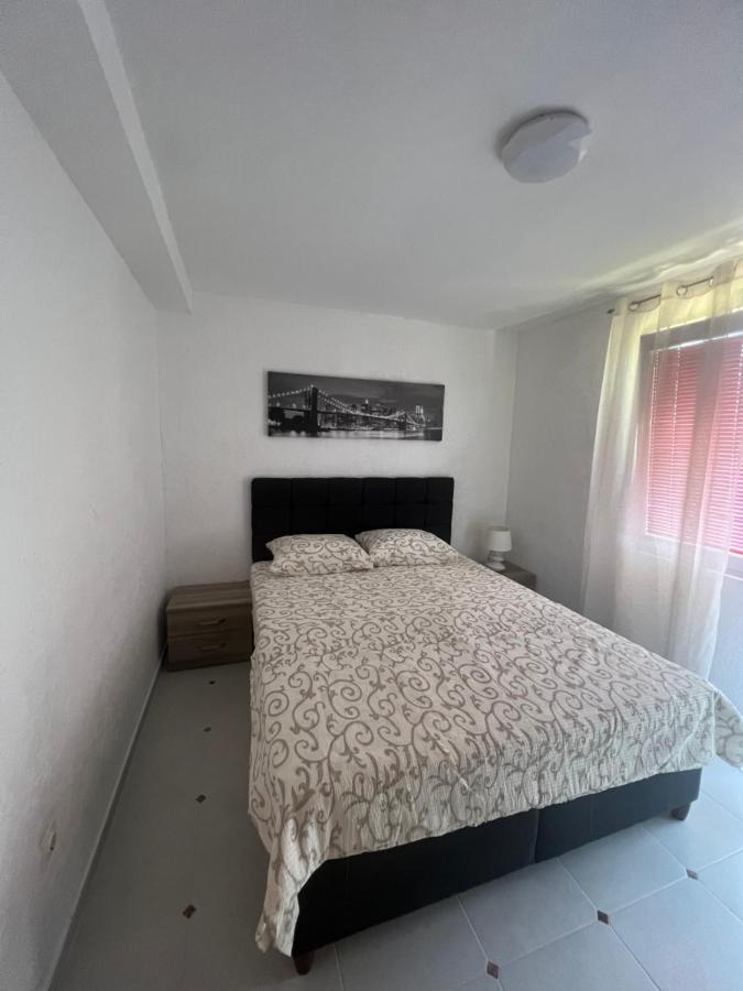 Villa Ajsa Bar Kültér fotó